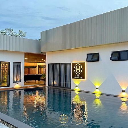 The Luxurious 1256, A Famosa Melaka Vila Alor Gajah Exterior foto