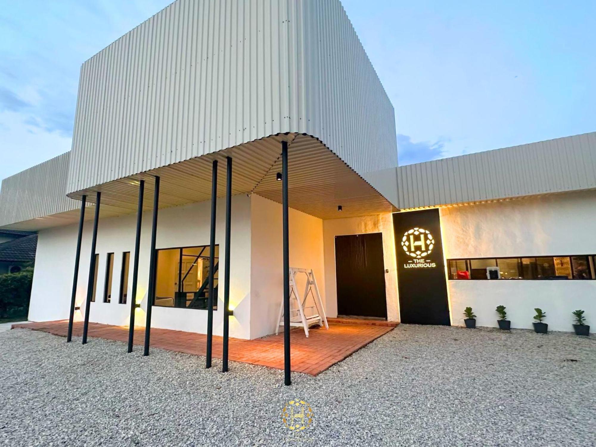 The Luxurious 1256, A Famosa Melaka Vila Alor Gajah Exterior foto